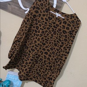 Leopard print slight sweater